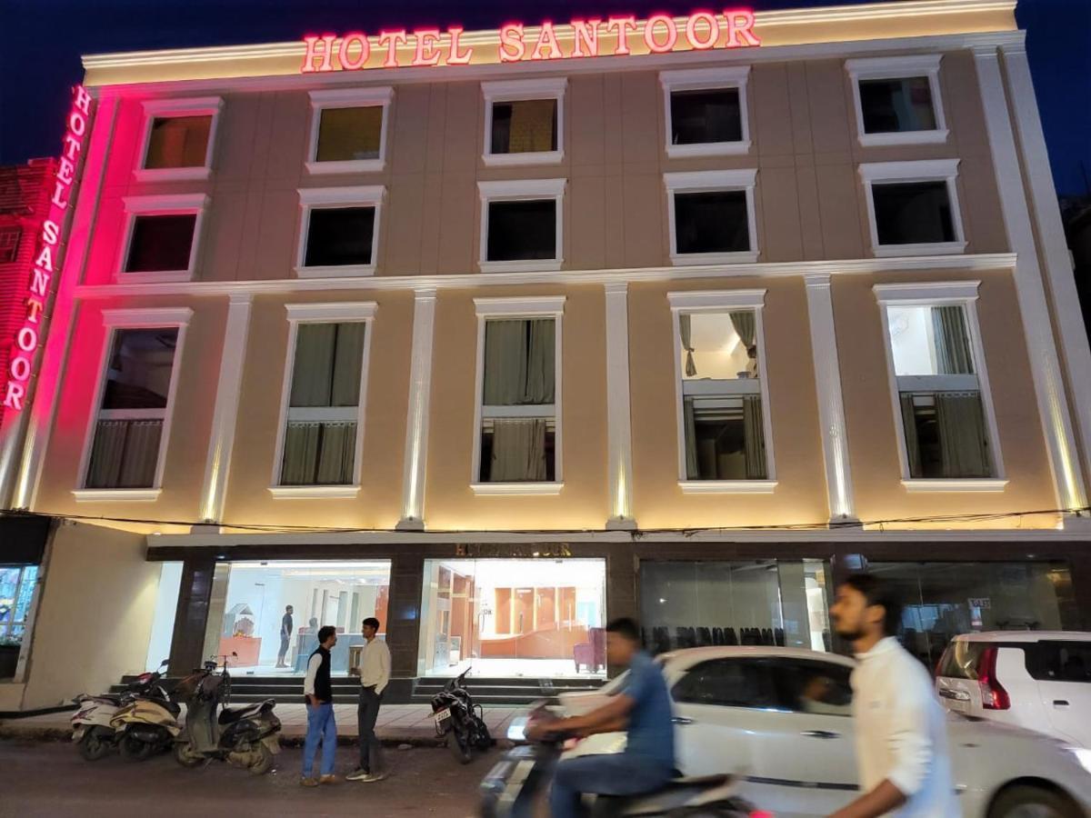 Hotel Santoor Varanasi Exteriör bild