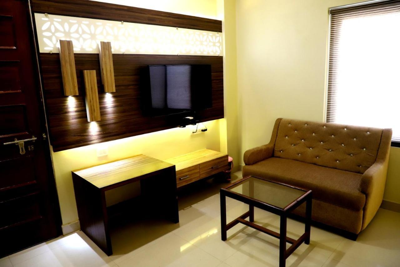 Hotel Santoor Varanasi Exteriör bild